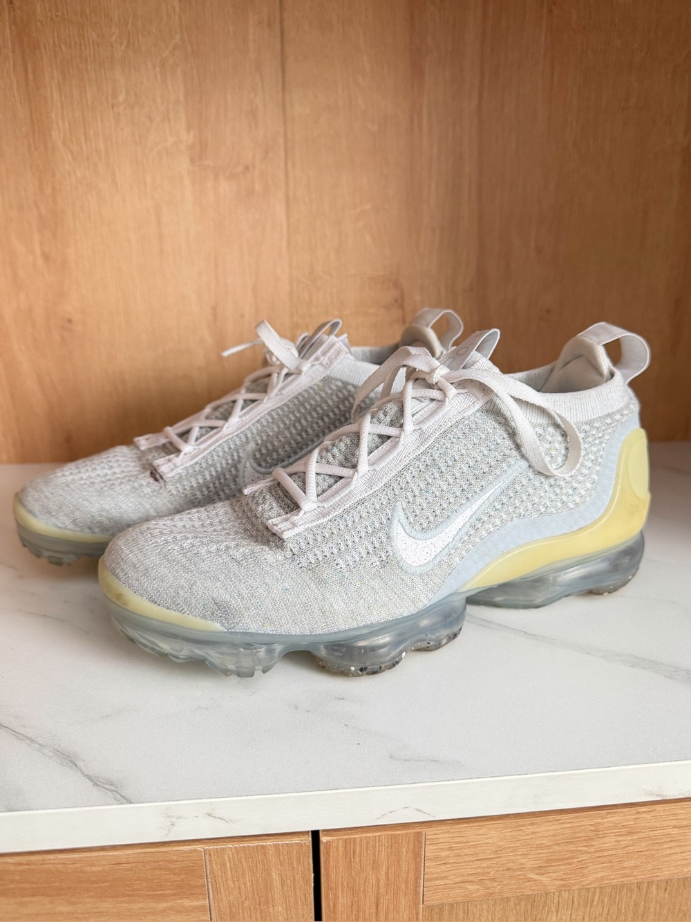 Nike Air VaporMax 2021 Flyknit Sneakers White Grey Yellow Women’s Size 8